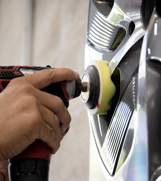 reconditionnement-express-dentmaster-2 competence-esthetique-par-dentmaster-pour-remettre-en-etat-vos-vehicules